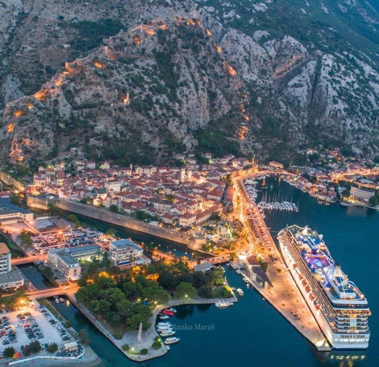 Villa Nikola Kotor Exteriör bild